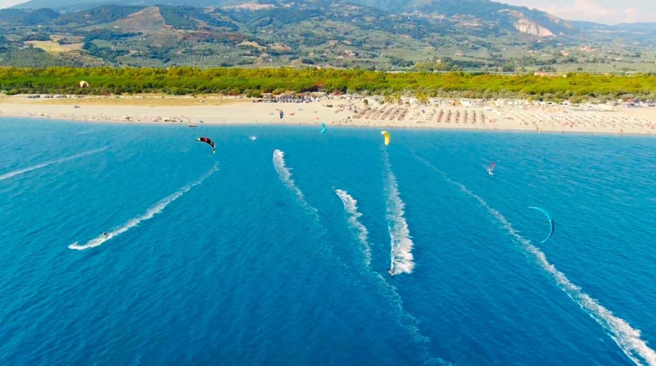 לינה וארוחת בוקר ג'יצריה Casale Calabria מראה חיצוני תמונה