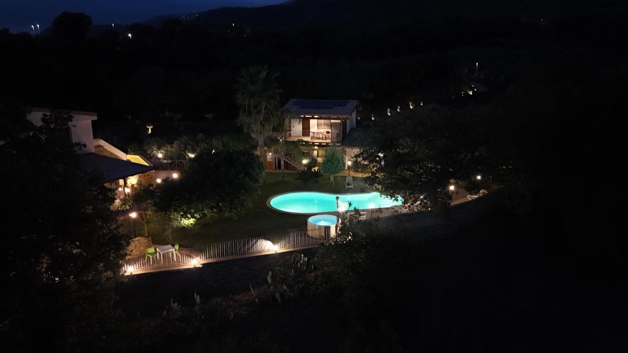 לינה וארוחת בוקר ג'יצריה Casale Calabria מראה חיצוני תמונה