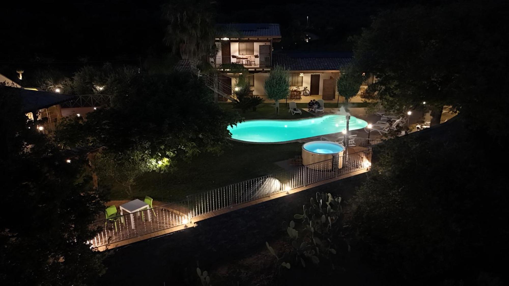 לינה וארוחת בוקר ג'יצריה Casale Calabria מראה חיצוני תמונה