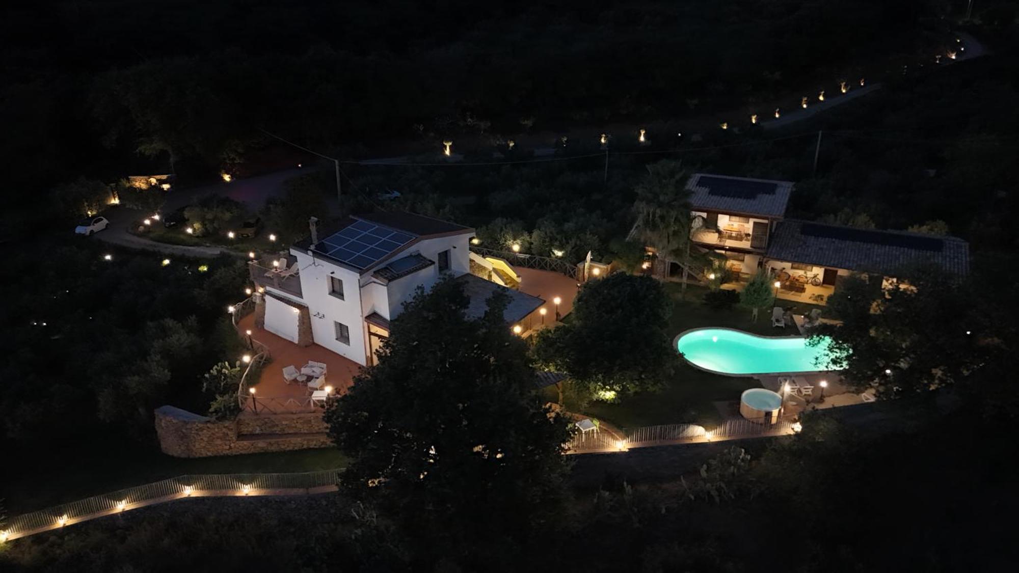 לינה וארוחת בוקר ג'יצריה Casale Calabria מראה חיצוני תמונה